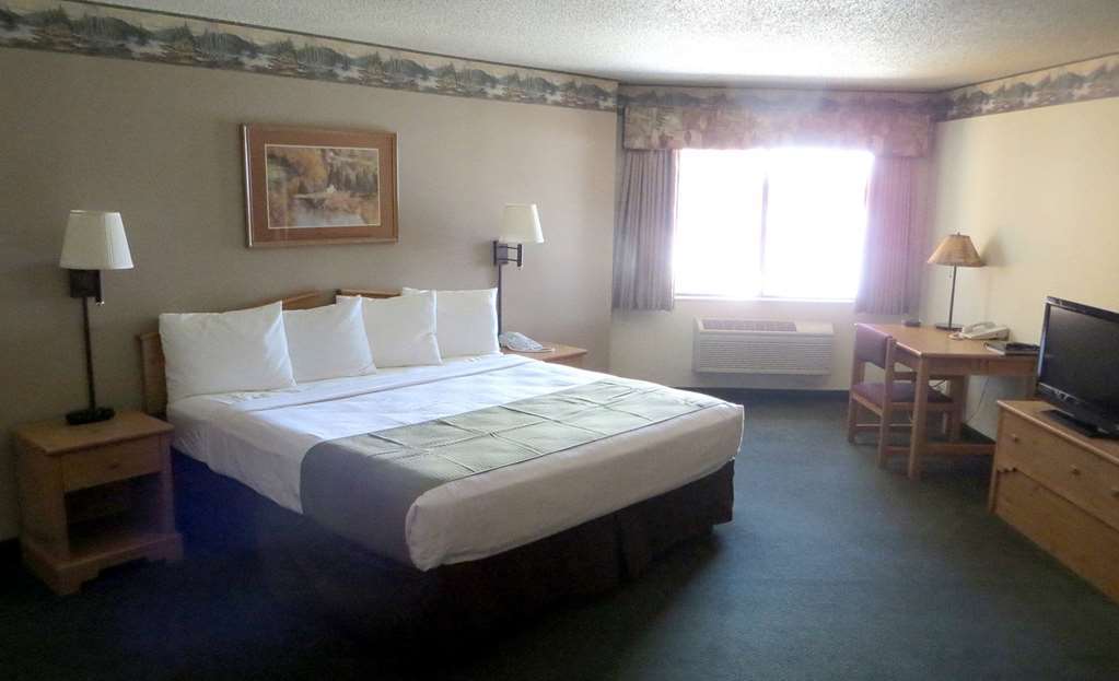 Cobblestone Hotel & Suites - Ladysmith Room photo